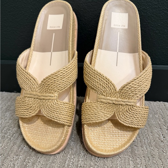 Dolce Vita Women's Selda Raffia Slide Sandal - Picture 2 of 7